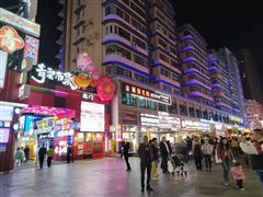 青云市集商圈60平有外摆区餐饮店转让
